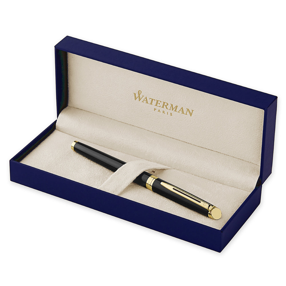 Écrin Waterman pour le stylo roller Hemisphere Laqué Noir, présenté ouvert sur un fond blanc. Cet écrin élégant protège le stylo et ajoute une touche de luxe à la présentation.
