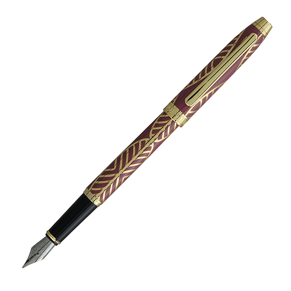 Stylo plume Enzo Varini Taormina XL Gioiello LIE vin/doré, ouvert, bouchon installé à l'arrière, vue à 45° sur fond blanc.