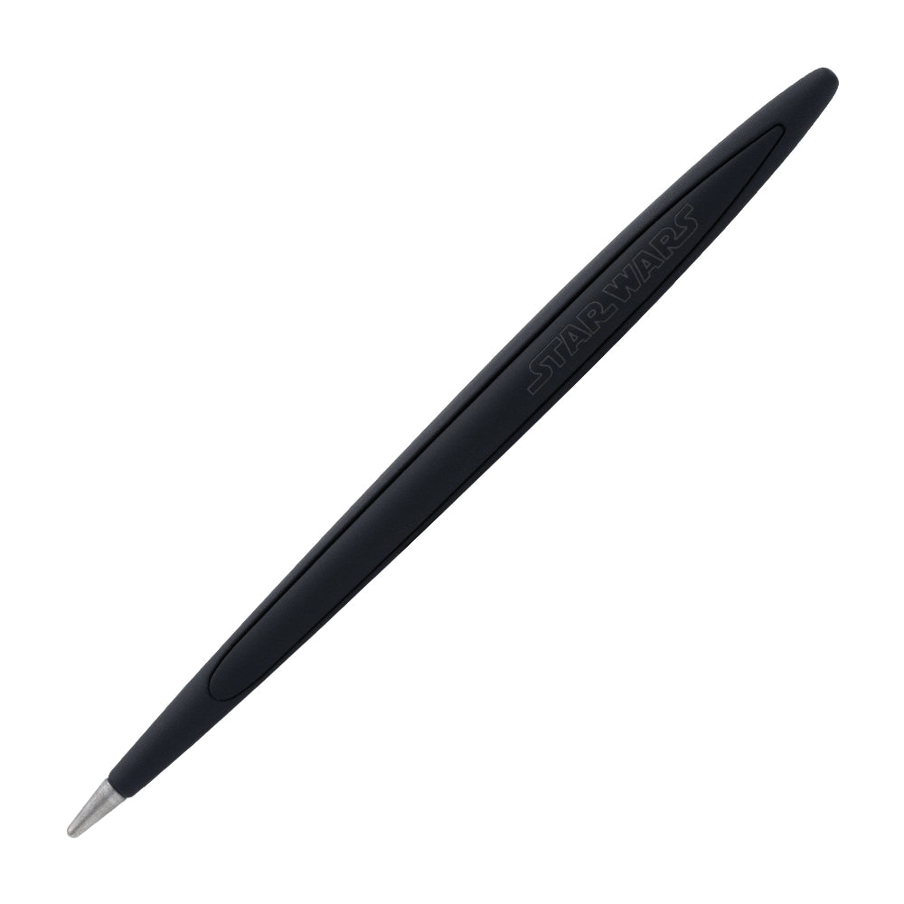 Stylo Forever Pininfarina Cambiano STAR WARS Dark Vador incliné à 45 degrés sur un fond blanc, affichant une finition spéciale inspirée de Dark Vador. Ce stylo, à édition limitée, combine design élégant et technologie sans encre, offrant une écriture unique et inspirée par l'univers STAR WARS.